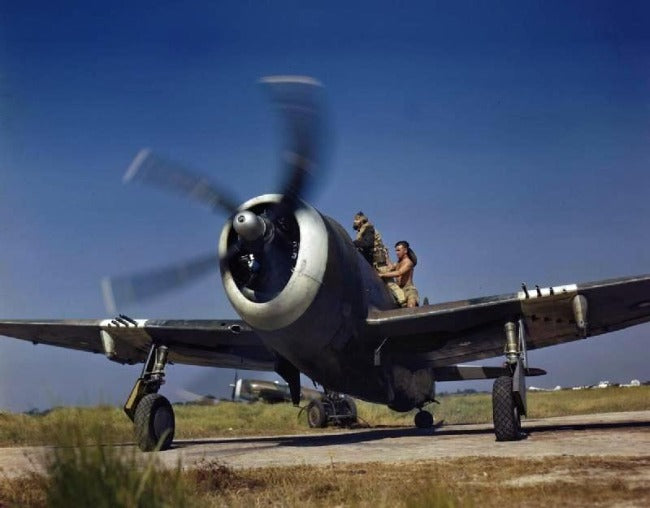 P-47 Thunderbolt Fighter WWII Airplane Model - GearMeeUp