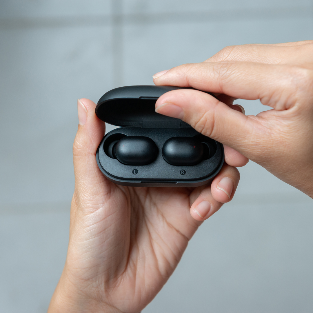 Things You Need To Know Before Buying A Pair Of Wireless Earbuds