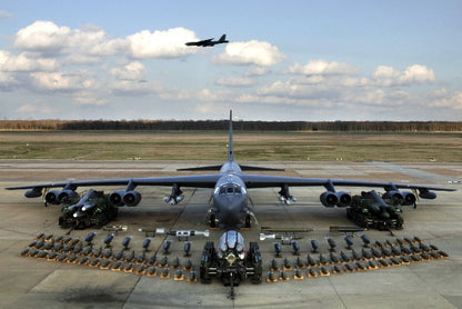 B-52 Bomber Aircraft Toy Model Die Cast - GearMeeUp