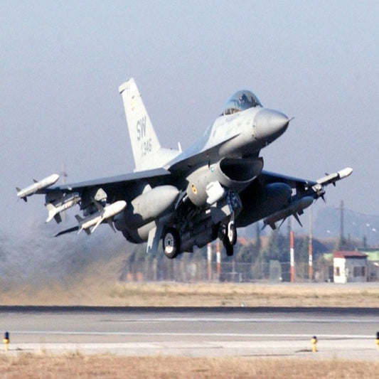F-16 Falcon Fighter Assembled Aircraft Model - GearMeeUp